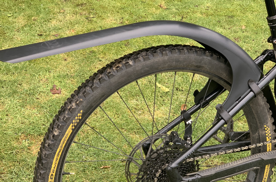 Mudhugger rear outlet fender